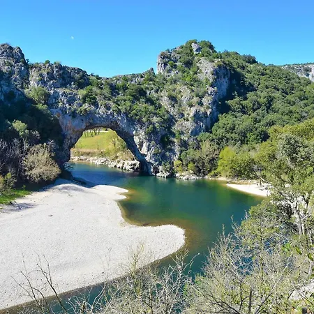 1 Bedroom Pet Friendly In